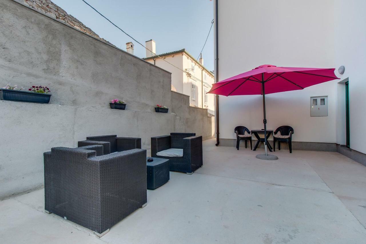 Apartman Leon & Rent A Quad Mali Lošinj Esterno foto